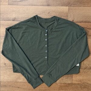 Vuori NO SIZE Women’s Long Sleeve Henley Style Top Green Pilates Yoga Training
